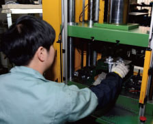 Trimming press machine